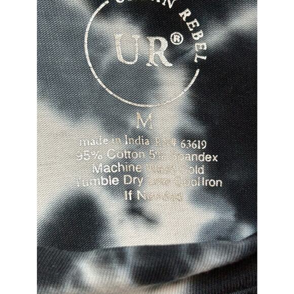 Urban Rebel Scallop Edge Crop Top Black Tie Dye Women's Size Medium set of 2 - Picture 5 of 7